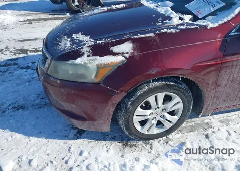 2008 Honda Accord 2.4 Lx-P z USA, uszkodzony, nr VIN 1HGCP264X8A102895